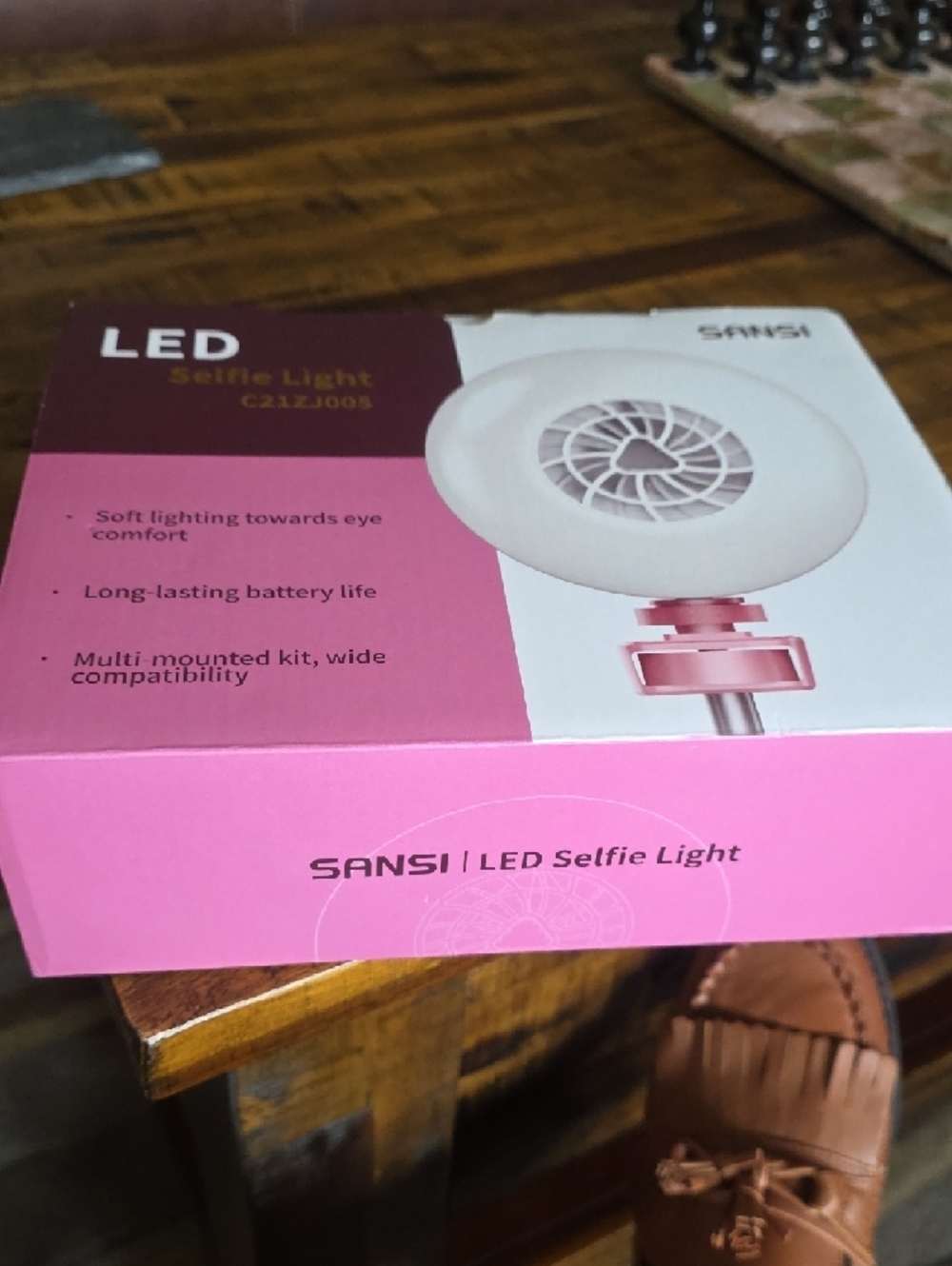 Pink LED Selfie Light with Adjustable Mount - Picture 6 of 6